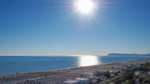 0d23ab6f-28a9-425e-92b8-949331bdf8ac