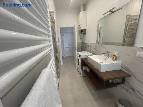 2f095930-f959-41db-9d8b-9032215efd6e