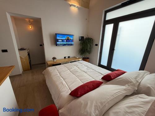 84ffa770-953b-402c-98ce-eaef2afbee3c